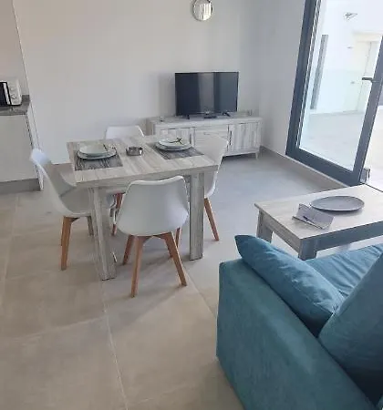 Sun Apartment *