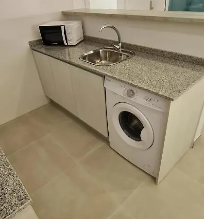Sun Apartment *